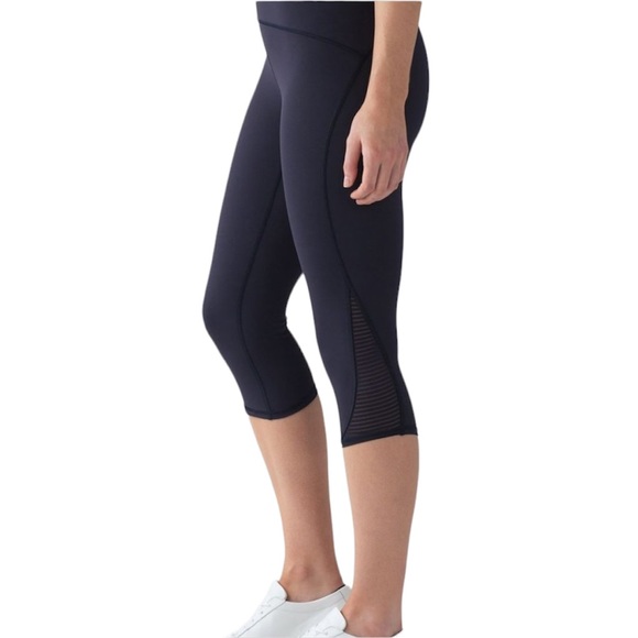 lululemon athletica Pants - Lululemon Lean In Navy Hi-Rise Crop Leggings